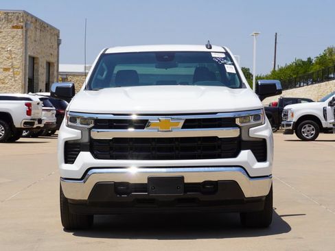 Used 2023 Chevrolet Silverado 1500 LT AWD/4WD image 2