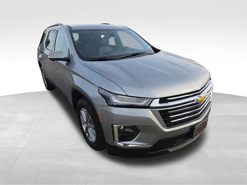 Used 2023 Chevrolet Traverse LT AWD/4WD image 1