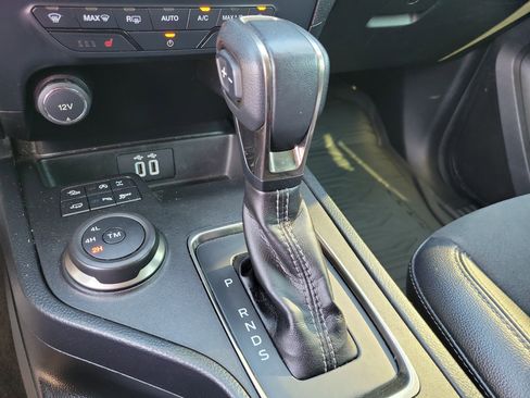 Used 2021 Ford Ranger Lariat w/ Tremor Off-Road Package image 28