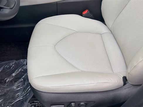 Used 2024 Toyota Grand Highlander XLE image 19