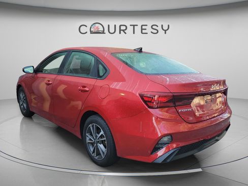 Certified 2024 Kia Forte LXS FWD image 8