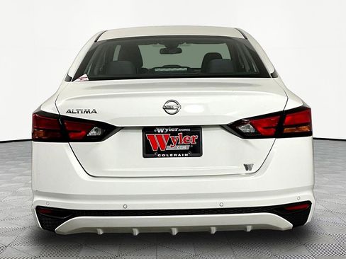 Certified 2022 Nissan Altima 2.5 S w/ Driver Assist Package FWD image 5