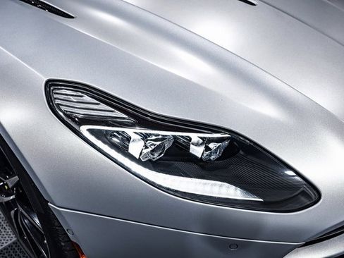 Used 2017 Aston Martin DB11 V12 image 35