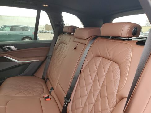 New 2026 BMW X5 xDrive40i w/ M Sport Package AWD/4WD image 24