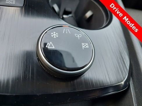 Used 2024 Nissan Rogue SV image 13