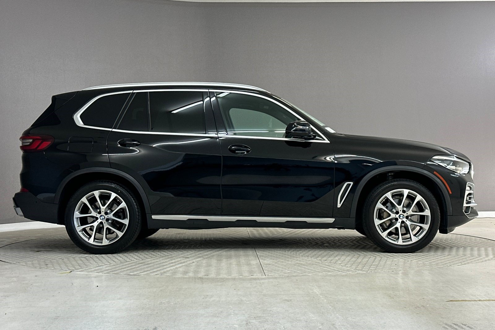 Certified 2023 BMW X5 xDrive40i w/ Premium Package AWD/4WD image 7