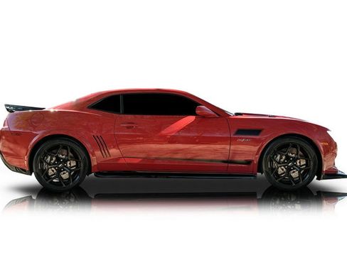 Used 2015 Chevrolet Camaro Z/28 RWD image 2