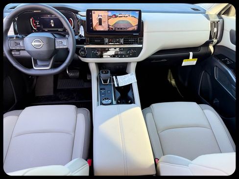 New 2026 Nissan Pathfinder SL AWD/4WD image 30