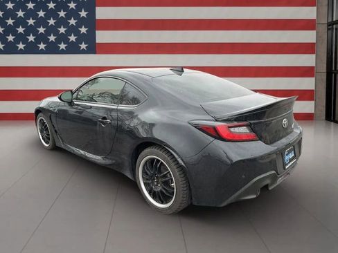 Used 2022 Toyota GR86 Premium image 3