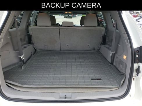 Used 2016 Toyota Highlander LE image 6