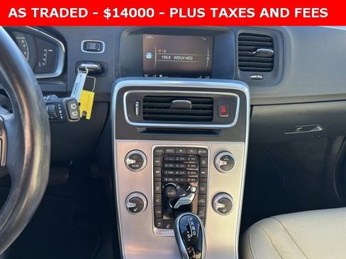 Used 2017 Volvo V60 T5 Cross Country w/ Climate Package image 24
