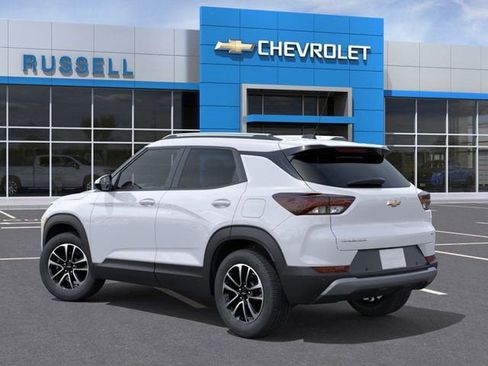 New 2026 Chevrolet TrailBlazer LT w/ Convenience Package FWD image 3