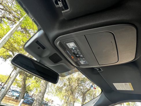 Used 2025 Ford Expedition Tremor image 30