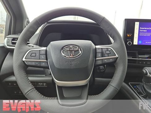 New 2026 Toyota Sienna Limited image 15