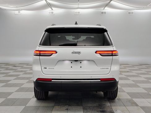 Used 2023 Jeep Grand Cherokee L Limited AWD/4WD image 10