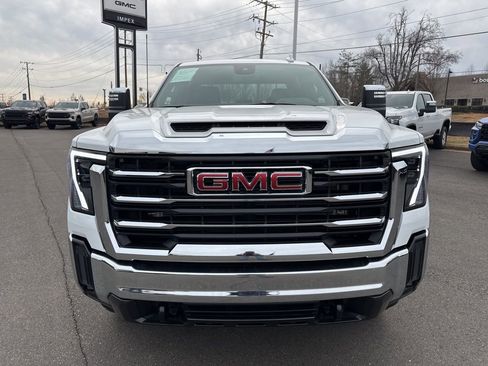 Used 2025 GMC Sierra 2500 SLT w/ LPO, GMC Protection Package image 8