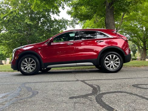 Used 2019 Cadillac XT4 Premium Luxury AWD/4WD image 32