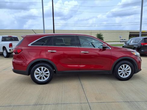 Used 2019 Kia Sorento FWD image 8