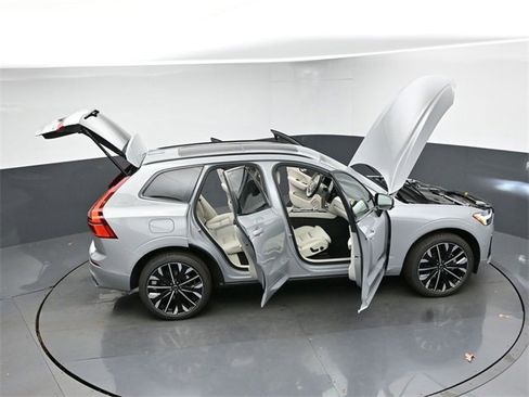 New 2026 Volvo XC60 B5 Ultra w/ Protection Package Premier image 50
