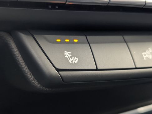 Used 2023 Cadillac XT4 Sport image 4