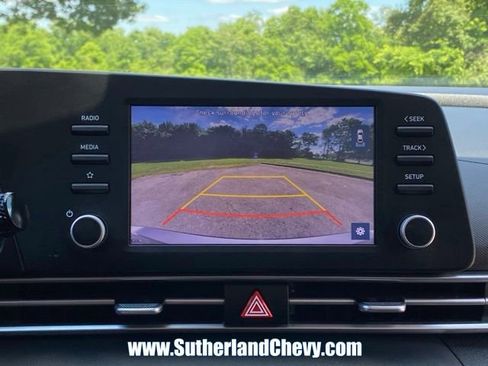 Used 2023 Hyundai Elantra SE FWD image 24