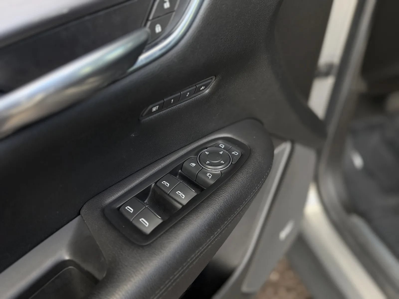 Used 2018 Cadillac XT5 Luxury FWD image 25