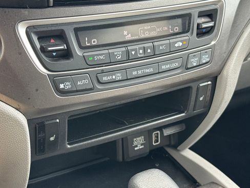 Used 2019 Honda Pilot EX image 19