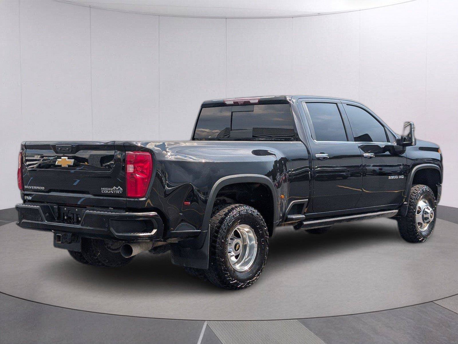 Used 2022 Chevrolet Silverado 3500 High Country w/ LPO, Hitch Package AWD/4WD image 7