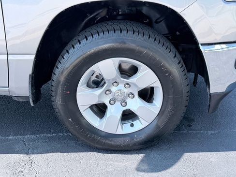 Used 2022 RAM 1500 Big Horn AWD/4WD image 35