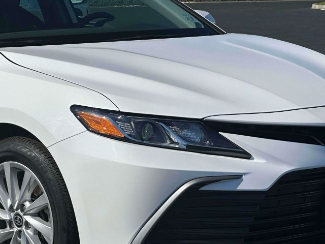 Used 2024 Toyota Camry LE FWD image 8