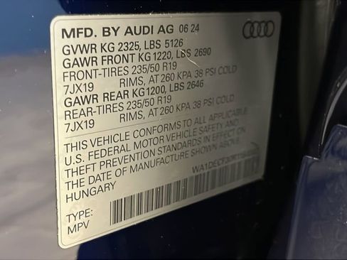 Used 2024 Audi Q3 2.0T Premium w/ Convenience Package image 27