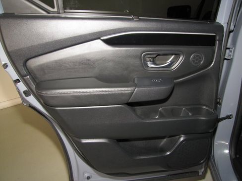 Certified 2025 Honda Pilot Touring image 13