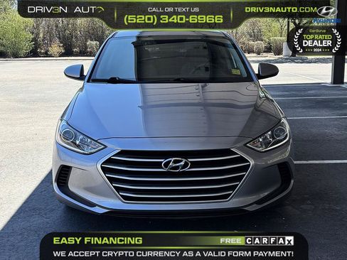 Used 2017 Hyundai Elantra SE FWD image 2