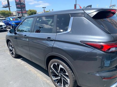 Used 2024 Mitsubishi Outlander SE AWD/4WD image 7