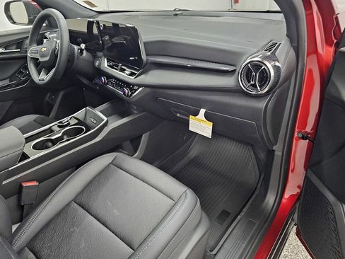 New 2026 Chevrolet Equinox LT w/ Convenience Package II FWD image 13