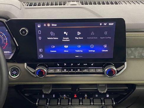 Certified 2024 Chevrolet Colorado ZR2 w/ Technology Package AWD/4WD image 21
