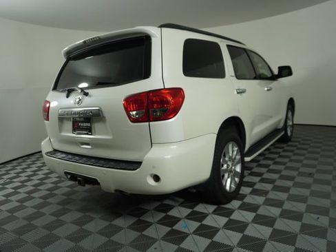 Used 2015 Toyota Sequoia Platinum RWD image 7