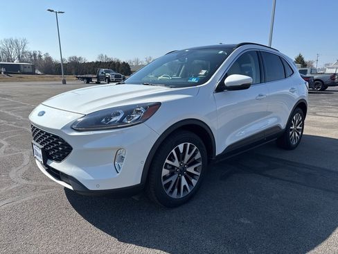 Used 2020 Ford Escape Titanium image 5