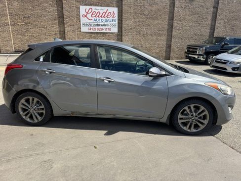 Used 2016 Hyundai Elantra GT w/ Option Group 02 FWD image 2