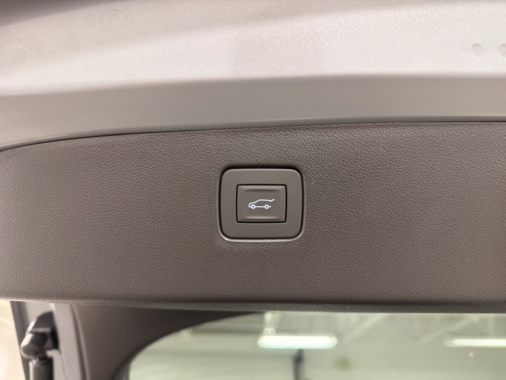 New 2026 Buick Envista Sport Touring w/ Convenience I Package FWD image 19