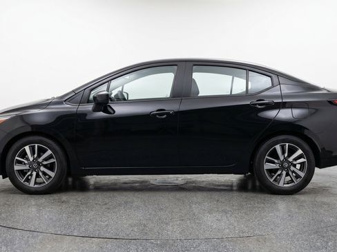 Used 2025 Nissan Versa SV FWD image 5