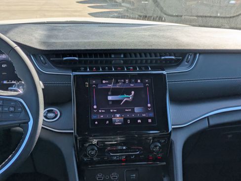 New 2025 Jeep Grand Cherokee L Laredo RWD image 17