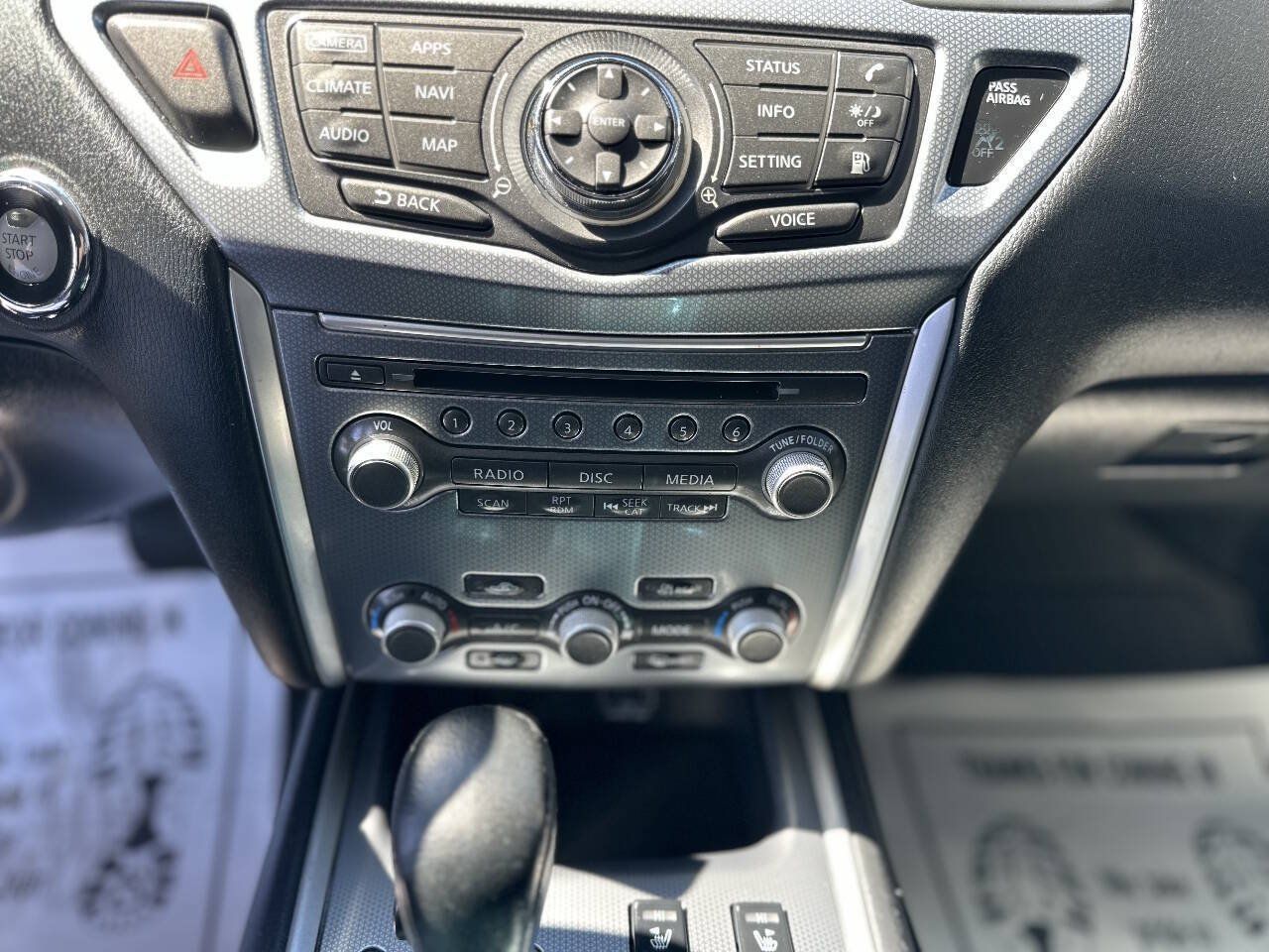 Used 2018 Nissan Pathfinder SL FWD image 13