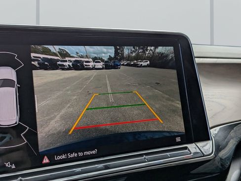 Used 2025 Volkswagen Atlas SE image 22