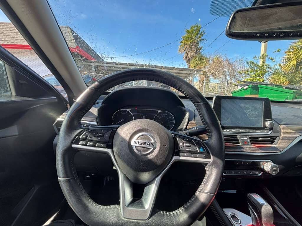 Used 2020 Nissan Altima 2.5 SL FWD image 8