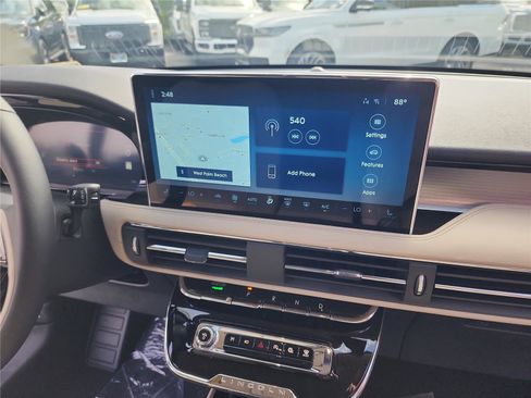 New 2026 Lincoln Corsair Premiere image 30