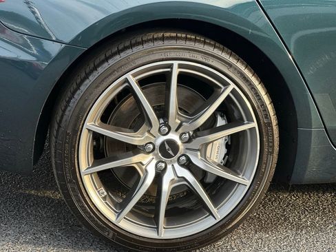 Used 2025 Genesis G70 2.5T image 25