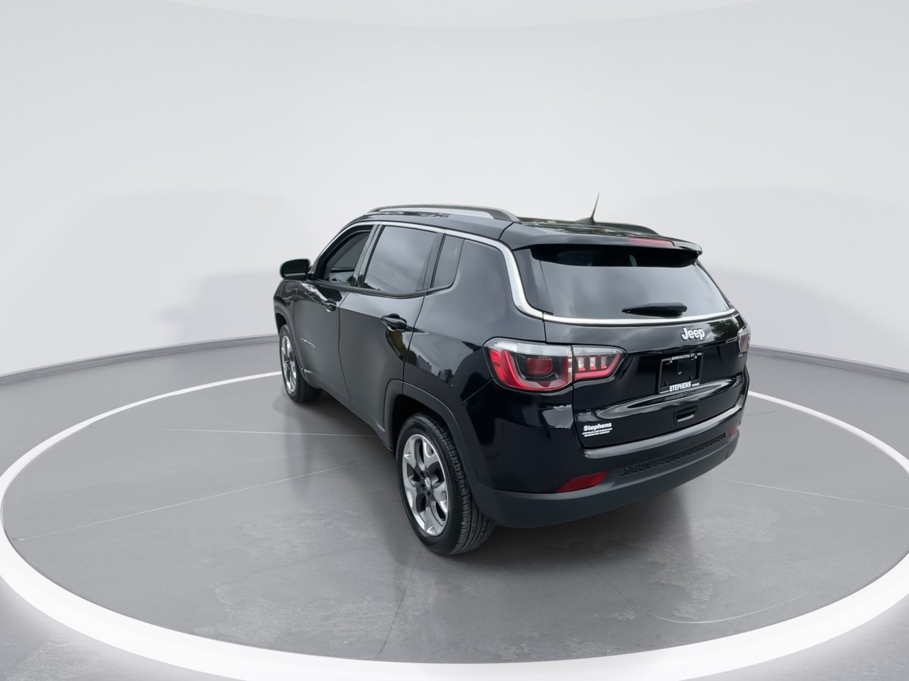 Used 2018 Jeep Compass Limited w/ Navigation Group AWD/4WD image 14