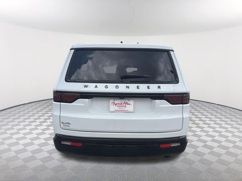 Used 2024 Jeep Wagoneer Series II AWD/4WD image 15