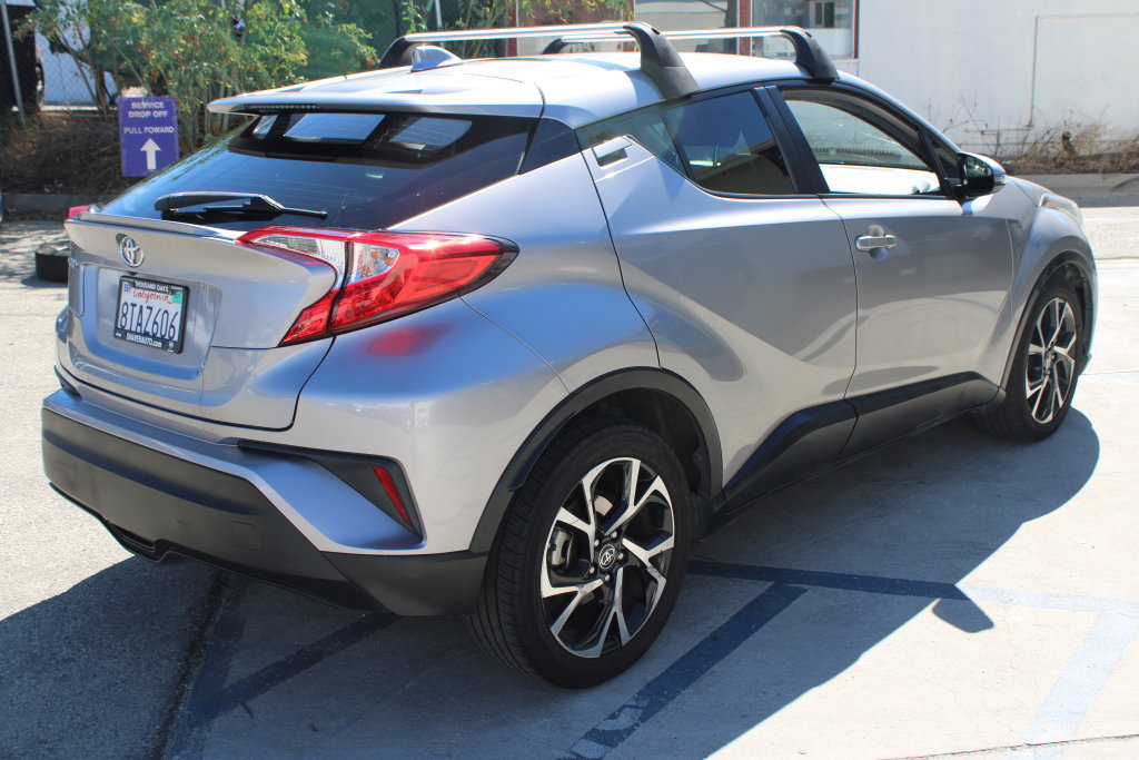 Used 2020 Toyota C-HR XLE FWD image 4